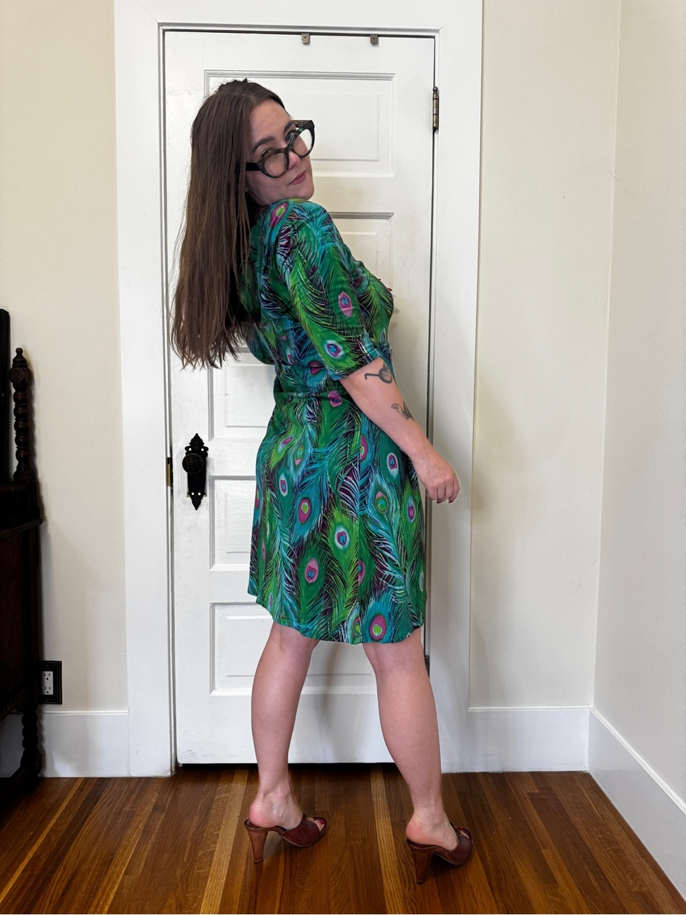 60s Vintage Peacock Print Wiggle Dress Sz L - Picture 3 of 8